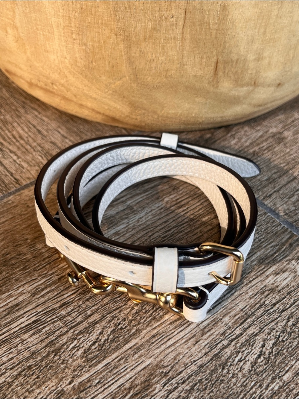 Coach Chalk White Pebbled Leather Strap with Dark Brown Edge & Gold Hardware - Picture 3 of 6